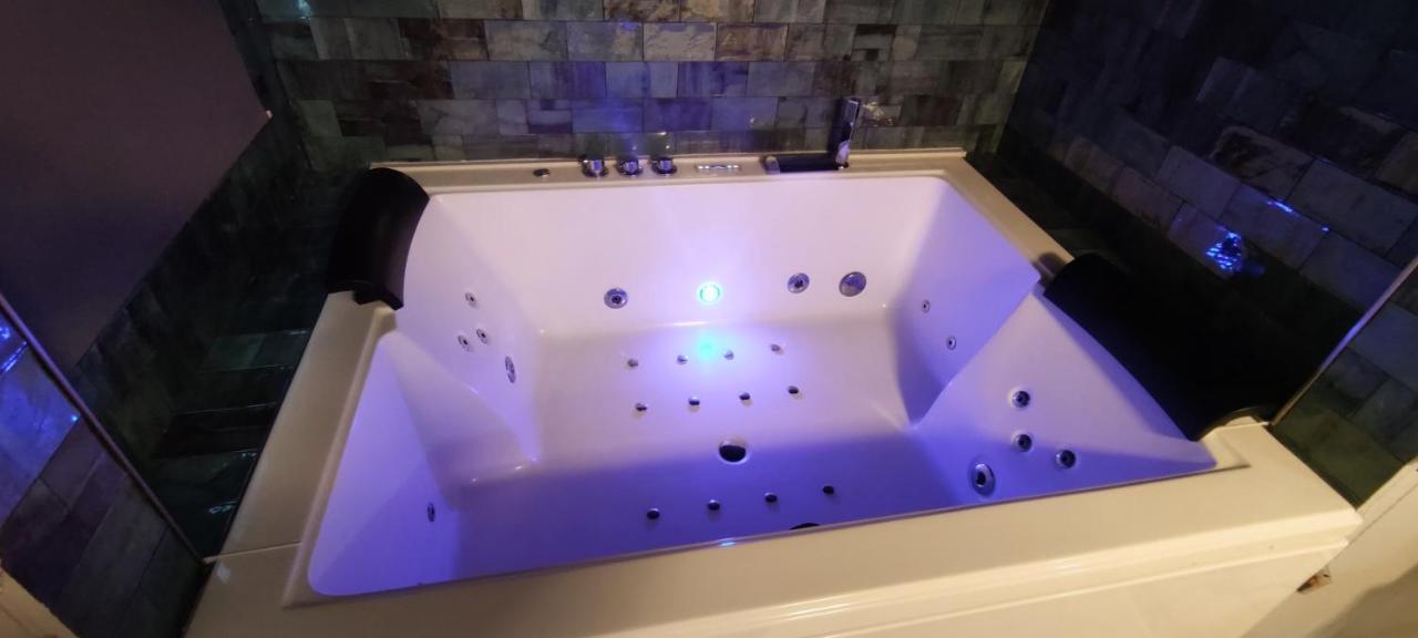 Latorre Jacuzzi Jerez Appartement *